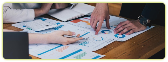 group-asian-business-people-disc.png
